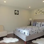 Iresidence In Toronto - 4 Bedroom Vacation Home