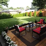 Iresidence In Toronto - 4 Bedroom Vacation Home