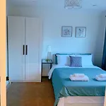 The Leaside Garden Guesthouse