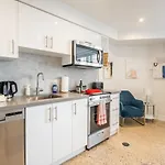 Modern 1Br Condo - Stunning View Of Cn Tower