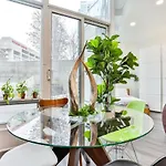 Luxury Treelife Suite