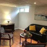 Peaceful Cosy Room With Garden View, Private Parking
