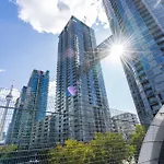 Beautiful Condos By Cn Tower