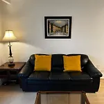 Peaceful Cosy Room With Garden View, Private Parking