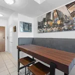 Spacious 1Br - Downtown - Pool - Gym - Parking