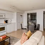 Stylish Downtown Lakeview Condo - One Free Parking