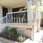 Toronto Vacation Home Rentals - Executive Underground One-Bedroom Apartment