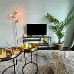 Globalstay Gorgeous Downtown Apartment