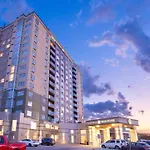 Sandman Signature Toronto Airport Hotel