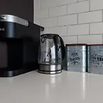 Downtown Toronto Condo With Gym & Subway Access