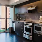 Peter Pan\'S Hideaway 2Br In Central Toronto