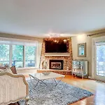 Luxury Villa In Scarborough