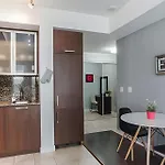 Waterfront 1 Bdr, 2Bed, Cn Tower, Parking 4 Guests