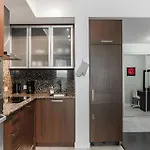 Waterfront 1 Bdr, 2Bed, Cn Tower, Parking 4 Guests