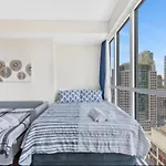 Comfort 300 Front Suites Near Rogers Centre & Free Parking