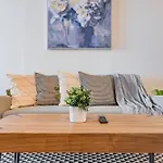 Fort York Suites - Cne