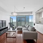Delta Suites - Scotiabank Arena & Mtcc - Downtown Toronto