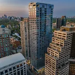 Yorkville Plaza Suites - Pool & Hot Tub