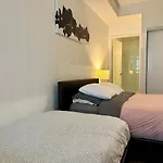 Comfy 1Bdrm Den 2Baths With 3 Real Beds Parking