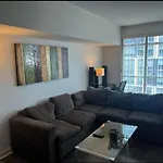 Comfy 1Bdrm Den 2Baths With 3 Real Beds Parking