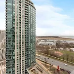 Modern 1Br Hideaway Cn Tower Views Parking