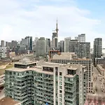 Modern 1Br Hideaway Cn Tower Views Parking