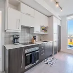 Parc Suites - Entertainment District Toronto