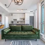 Parc Suites - Entertainment District Toronto