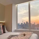 Deluxe Penthouse Two Bedrooms Suites Skyline Cn Tower Lakeview Dt Toronto