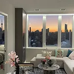Deluxe Penthouse Two Bedrooms Suites Skyline Cn Tower Lakeview Dt Toronto