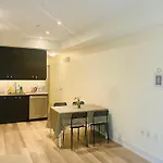 Entire Condo 2 Bedroom Budget Stay Walk To Subway