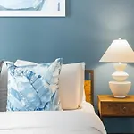 City Stay Rogers Centre Sleeps 6