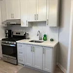 3-Bedroom House In Little Italy Downtown-Free Parking