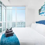 Modern Condo In To By The Lake