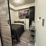 Newly Updated 2Br, 2Bath & Den In Downtown Toronto Beside Union Station & Scotia Bank Arena!