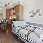 2 Bed 2 Bath Cn-Tower And Lakeviews- Parking