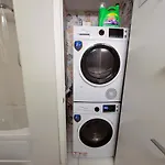 Downtown 2 Bedroom Gem With Free Parking