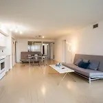 Cn Tower View Suite With Free Parking