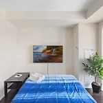 Lake Views And Rogers Centre - 4Beds - Free Parking
