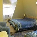 Bonnevue Manor Bed & Breakfast