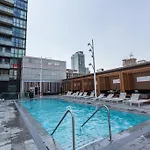Applewood Suites - Convention Centre & Blue Jays