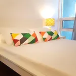 Lavish Suites - New One Bedroom Condo - Cn Tower