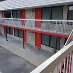New Plaza Motel