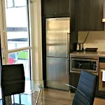 Pelicanstay In Downtown Toronto
