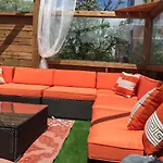 Two Peas Pod Hostel