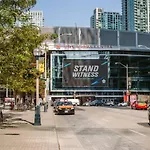 Executive Condo In The Heart Of Downtown