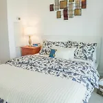 Aoc Suites - High-Rise Condo - Cn Tower View