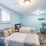 Affordable Guest Home At York U