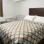 Deluxe Inn