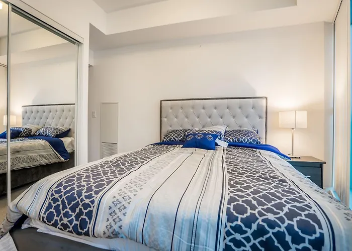 Aaira Suites At 1 York St